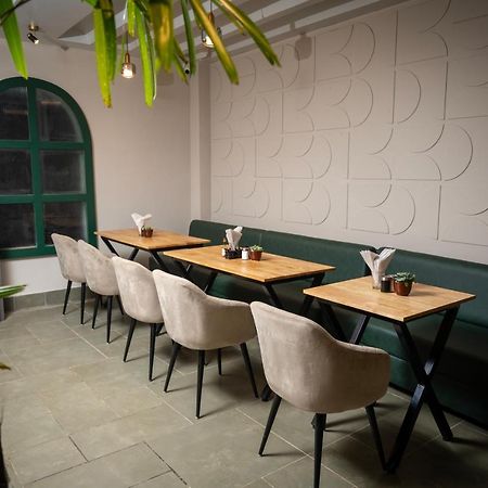 Gs Residency Hotel Guwahati Exterior foto